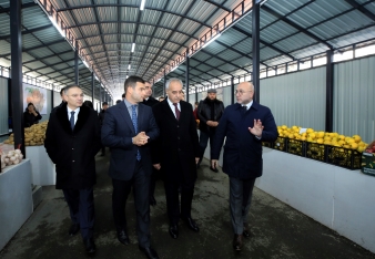 Bakının Binəqədi rayonunda aqrar məhsulların satış yarmarkası işə başlayıb - FOTO | FED.az