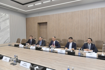 Rəşad Nəbiyev ölkənin qabaqcıl İKT şirkətləri ilə əsas çətinlikləri müzakirə edib | FED.az