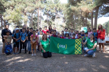 “OBA” "Obamızın sabahı naminə” deyib Neftçala şagirdlərini sevindirdi –[red] FOTO- VİDEO[/red] | FED.az