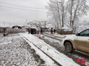 Təbii ehtiyatların qanunsuz istismarını araşdıran qrup Xocalıda Rusiya hərbçiləri ilə - MÜZAKİRƏ APARACAQ - FOTOLAR[b][red] - YENİLƏNİB[/red][/b] | FED.az