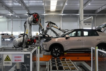 Çin şirkəti avtomobil istehsalında humanoid robotlardan istifadə etməyə başlayıb