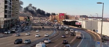 Ziya Bünyadov prospektində obyektdə yanğın başlayıb, yolda sıxlıq yaranıb - VİDEO | FED.az