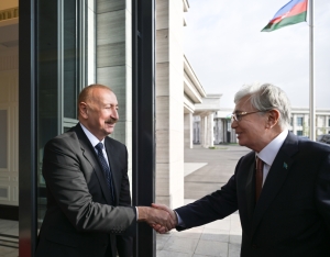 Bişkekdə İlham Əliyevin Qazaxıstan Prezidenti ilə görüşü olub | FED.az
