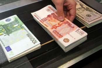 Rusiyada dollar, avro və yuan ucuzlaşıb