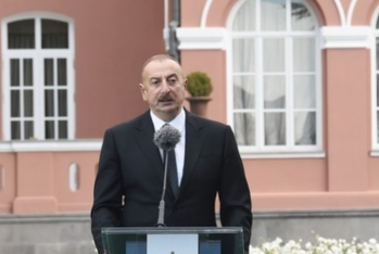 Prezident: "Bakı-Tbilisi-Qars-ın ötürmə qabiliyyətini 5 milyon tona çatdırmaq fikrindəyik"