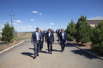 Şəmkirdə Dövlət Proqramı üzrə görülən işlər müzakirə olundu, təsərrüfatlara baxış keçirildi - [red]FOTOLAR[/red] | FED.az