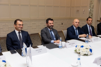 Bank Respublika və Qara Dəniz Ticarət və İnkişaf Bankı irihəcmli - [red]KREDİT SAZİŞİ İMZALAYIB[/red] | FED.az