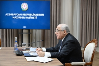 Xəzərdəki köhnə neft quyuları və estakadalar – [red]LƏĞV EDİLƏCƏK – ƏLİ ƏSƏDOV İCLAS KEÇİRDİ - FOTOLAR[/red] | FED.az