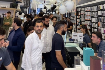 Bakıda iPhone 18 Pro üçün gecə yarısı izdiham – FOTOLAR