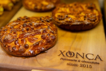  Şəhərin mərkəzində yeni dad məkanı - “Xonça” Chocolate & Patisserie fəaliyyətə başladı - [red]FOTOLAR[/red] | FED.az