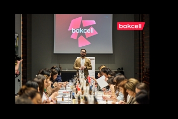 Bakcell отметил Международный женский день вместе с женщинами-журналистами | FED.az