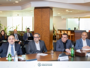Mərkəzi Bankda ekspertlərlə makroiqtisadi vəziyyət müzakirə edilib - FOTOLAR | FED.az