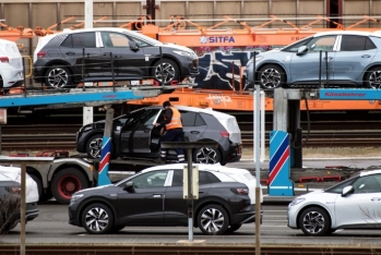 Ötən ay Azərbaycan Gürcüstandan 500-dən çox avtomobil idxal edib