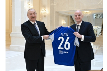 İlham Əliyev FIFA-nın prezidentini qəbul edib - FOTOLAR