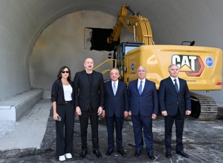 Prezident İlham Əliyev və  Mehriban Əliyeva Toğanalı-Kəlbəcər-İstisu avtomobil yolunda görülən işlərlə tanış olublar[b][red] - YENİLƏNİB[/red][/b] | FED.az