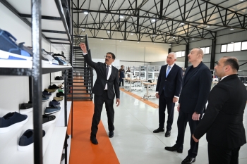 Prezident İlham Əliyev “PIRSHAGHI” ayaqqabı fabrikinin Laçın filialının açılışında iştirak edib | FED.az