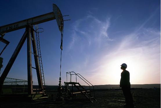 Azərbaycan neft hasilatını 10% azaldıb