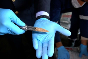 İrandan gətirilən «kafel yapışdıran»dan - 90 milyon dollarlıq heroin tapıldı