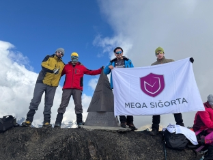 "Meqa Sığorta" və "Meqa Həyat" şirkətlərinin əməkdaşları Azərbaycan Xalq Cümhuriyyəti zirvəsinə qalxıblar | FED.az