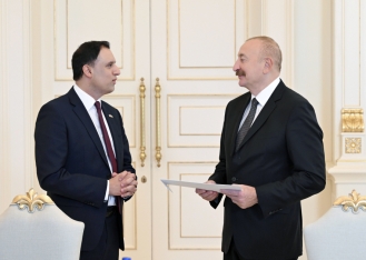 İlham Əliyev Böyük Britaniyanın ticarət üzrə dövlət nazirini qəbul edib | FED.az