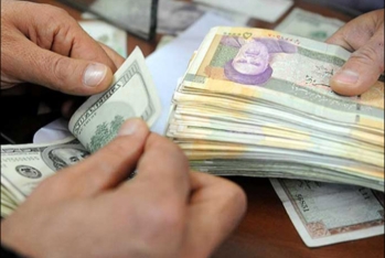 İranda dolların məzənnəsi rekord vurdu  – 1 DOLLAR 2,4 MİLYON RİALA YAXINLAŞDI!