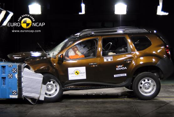 Кроссовер Renault Duster провалил краш-тест