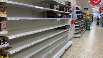 Паника и карантин: европейцы опустошают супермаркеты | FED.az
