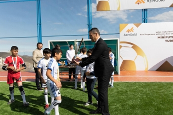 “AzerGold” tərəfindən Daşkəsəndə yenidən qurulmuş minifutbol, voleybol-basketbol meydançaları - İSTİFADƏYƏ VERİLİB | FED.az