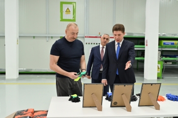 Xankəndidə 25 milyon cüt əlcək buraxan - ZAVOD İŞƏ DÜŞDÜ - FOTOLAR | FED.az