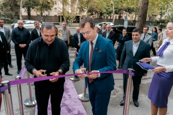 Azercell ilk  yeni nəsil diler mağazasını istifadəyə verir - FOTOLAR | FED.az
