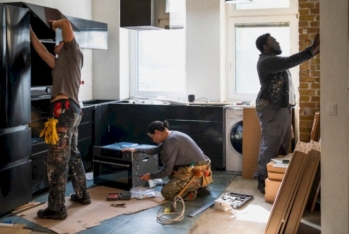 Azərbaycanda bəzi şəxslərin evləri pulsuz təmir olunacaq - TENDER