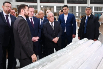 Əli Əsədov və Aleksandr Turçin Ağdamda bir sıra şirkətlərin fəaliyyəti ilə tanış olublar
