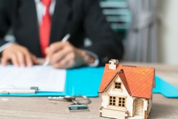 İpoteka krediti borcu olan evi satmaq mümkündür?
