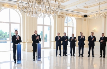 Azərbaycan Türkmənistana tanker hədiyyə edib - FOTOLAR | FED.az