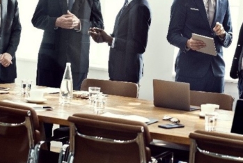 Məşhur enerji içkiləri şirkəti 30 min dollar sərmayə ilə dövlət qeydiyyatına alınıb