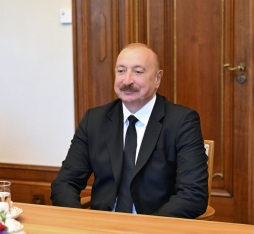Azərbaycan və Almaniya prezidentlərinin geniş tərkibdə görüşü olub - FOTOLAR | FED.az