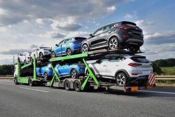 Azərbaycana hamı maşın daşıyır - GÜNDƏ 290 AVTOMOBİL GƏTİRİLİR