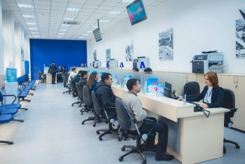 Azərbaycanda bank işçilərinin sayı 1038 nəfər artdı