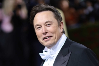 İlon Musk trilyoner statusunu itirib