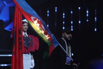 İrəvanda Azərbaycan bayrağı yandırılıb – RƏSMİ BAKIDAN ETİRAZ - VİDEO