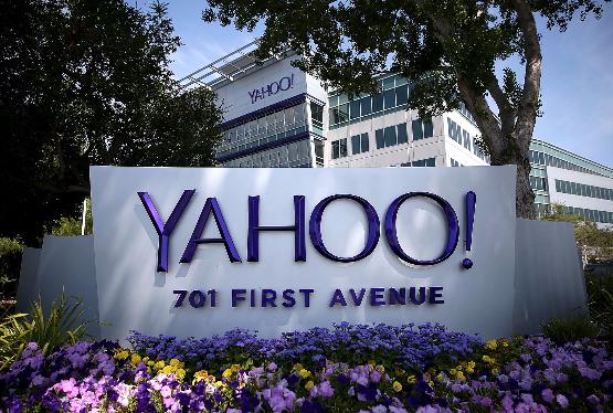 "Yahoo" internet şirkəti mobil operatora satılıb