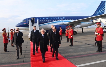 Премьер-министр Али Асадов прибыл с официальным визитом в Грузию | FED.az
