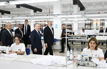 Azərbaycan və Özbəkistan prezidentləri Xankəndidəki “Businesstex JV” tikiş fabrikinin fəaliyyəti ilə tanış olublar | FED.az