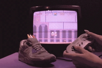 "Nike" ayaqqabıları oyun kompüterinə çevrildi