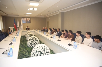 BANM-ın 9 tələbəsinin təhsil haqqı bir qrup xeyriyyəçi iş xanımları tərəfindən ödənib | FED.az