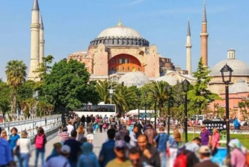 63 milyon 917 min turist, 65 milyard 231 milyon dollar gəlir