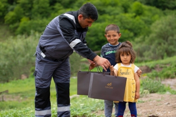 “AzerGold” QSC tərəfindən Daşkəsəndə uşaqlar üçün  növbəti “Kitab sovqatı” aksiyası keçirilib | FED.az