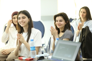 Trendyol və PAŞA Holding-in dəstəyi ilə gənc qadınlar üçün süni intellekt düşərgəsi keçirilib - [red]FOTOLAR[/red] | FED.az