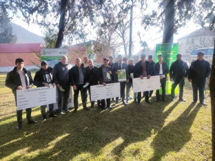 254 manata bağını sığorta etmişdi - Aqrar Sığortadan 8 808 manat ödəniş aldı – ÖDƏNİŞLƏR, SİYAHI | FED.az