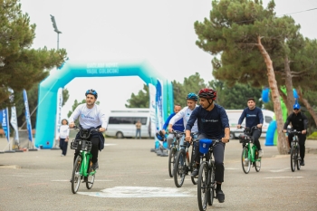 Bank of Baku əməkdaşlarından veloyürüş – Sağlam həyat, yaşıl gələcək - [red]FOTOLAR[/red] | FED.az